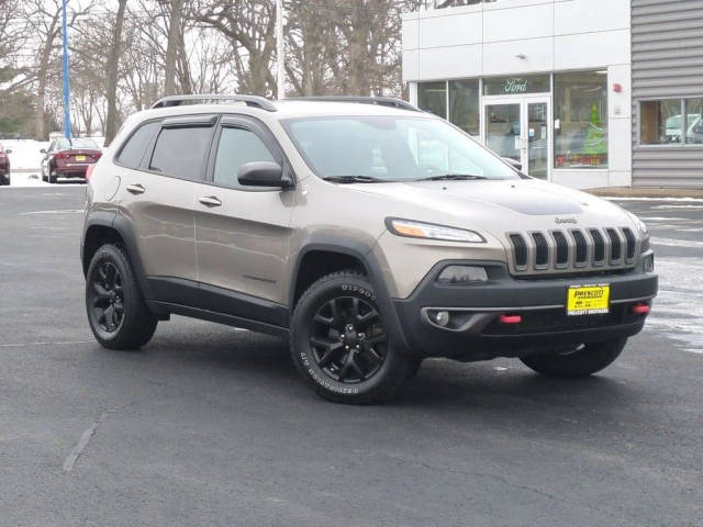 2017 Jeep Cherokee Trailhawk 4WD photo