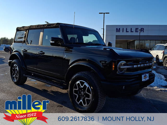 2022 Ford Bronco 4 Door Outer Banks 4WD photo