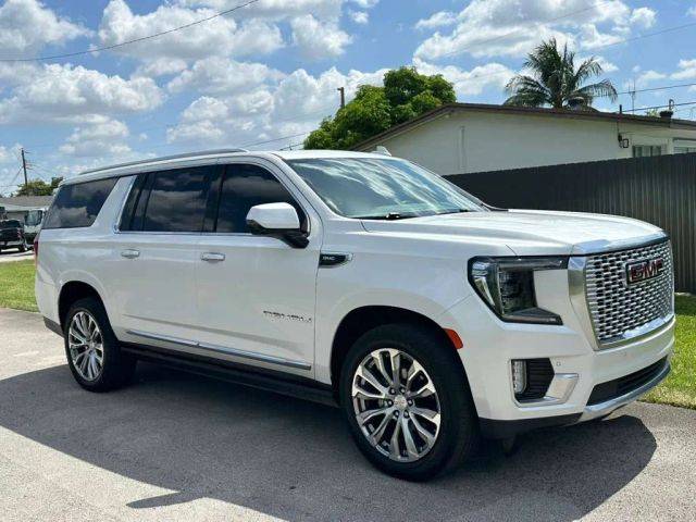 2022 GMC Yukon XL Denali 4WD photo