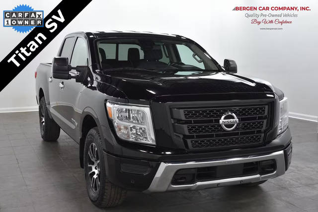 2021 Nissan Titan SV 4WD photo