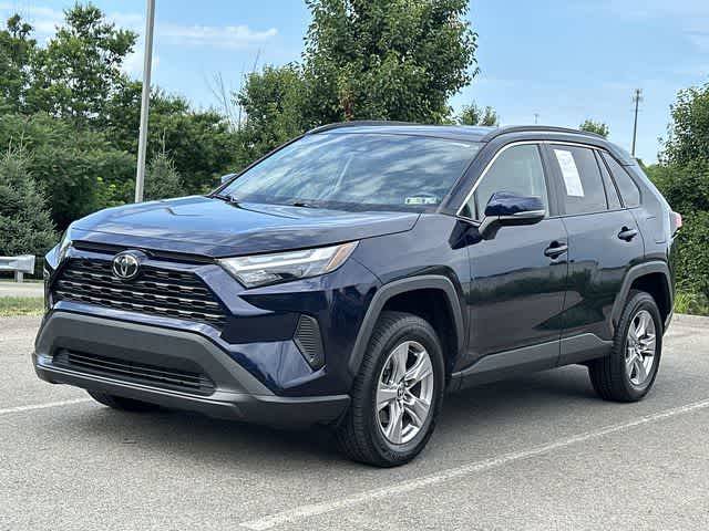 2022 Toyota RAV4 XLE AWD photo