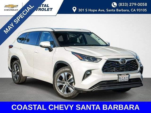 2022 Toyota Highlander XLE FWD photo