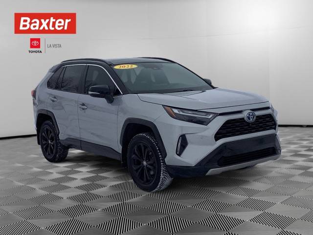 2022 Toyota RAV4 Hybrid XSE AWD photo