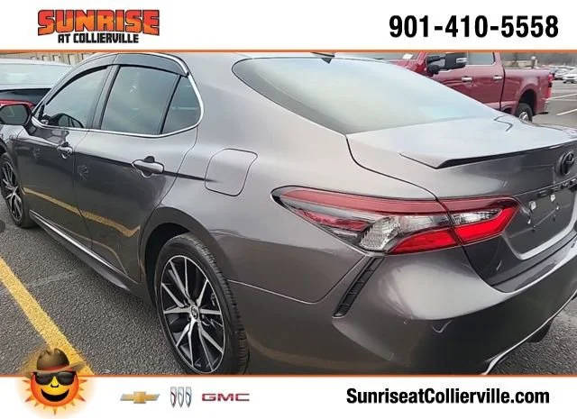 2022 Toyota Camry SE AWD photo