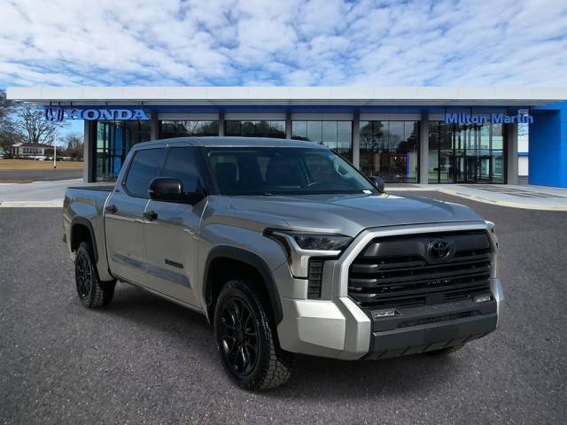 2022 Toyota Tundra SR5 4WD photo