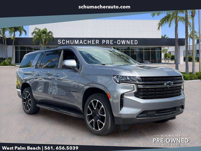 2022 Chevrolet Suburban RST RWD photo