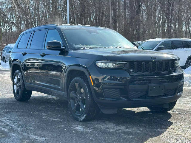 2022 Jeep Grand Cherokee L Altitude 4WD photo
