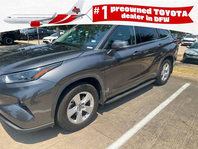 2022 Toyota Highlander Hybrid LE AWD photo