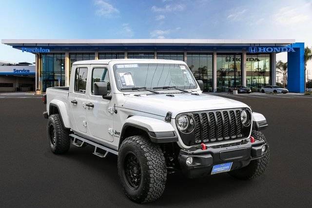 2022 Jeep Gladiator Overland 4WD photo