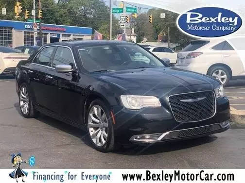 2019 Chrysler 300 Limited RWD photo