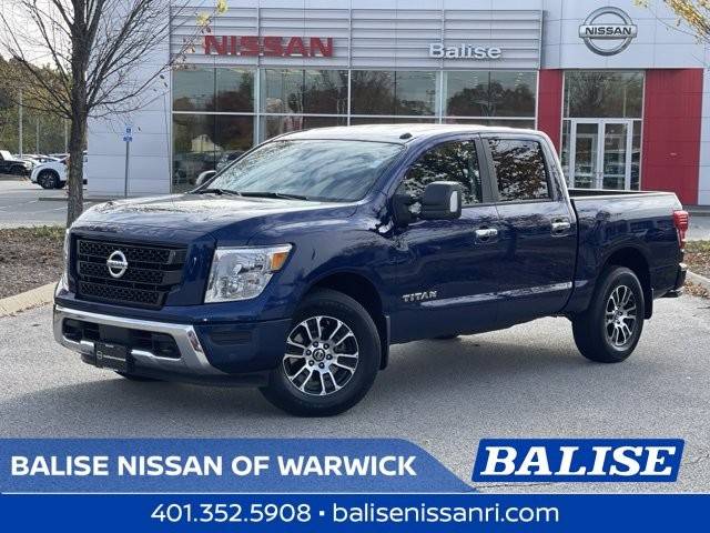 2021 Nissan Titan SV 4WD photo