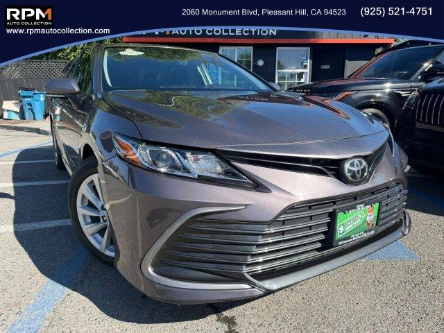2022 Toyota Camry LE FWD photo