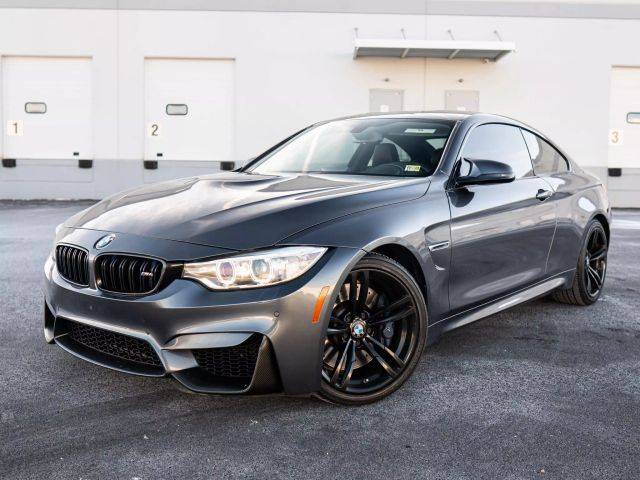 2015 BMW M4  RWD photo