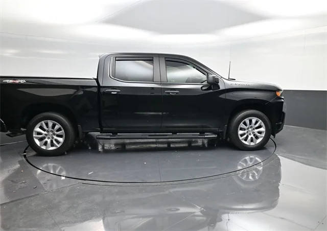 2022 Chevrolet Silverado 1500 Custom 4WD photo
