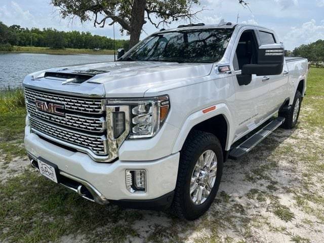 2022 GMC Sierra 2500HD Denali 4WD photo