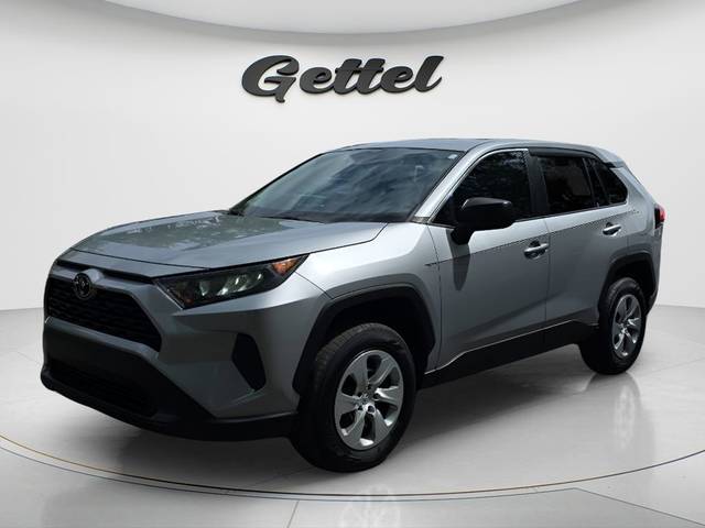2022 Toyota RAV4 LE FWD photo