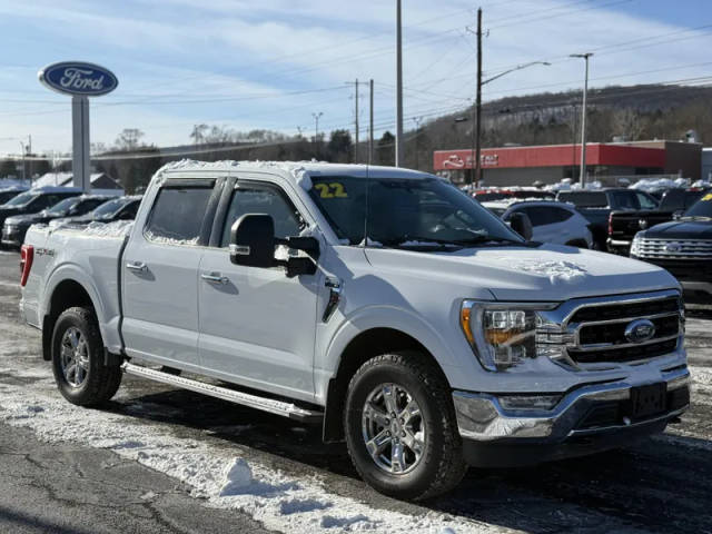 2022 Ford F-150 XLT 4WD photo