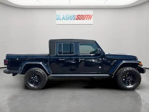 2022 Jeep Gladiator Sport 4WD photo