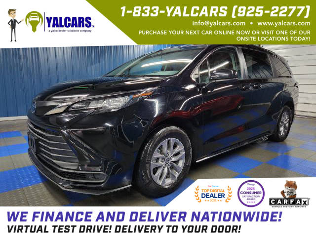 2022 Toyota Sienna LE AWD photo