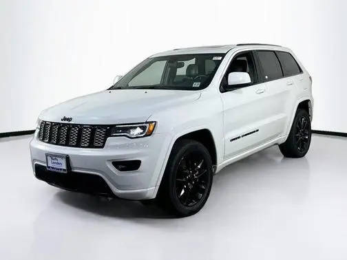 2022 Jeep Grand Cherokee Laredo X 4WD photo