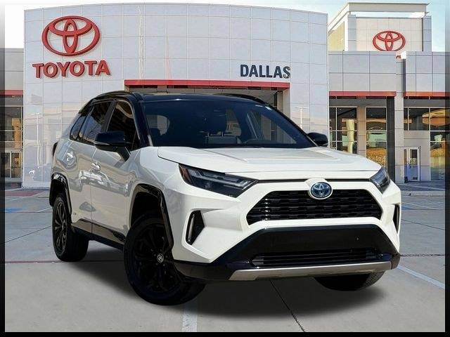 2022 Toyota RAV4 Hybrid XSE AWD photo