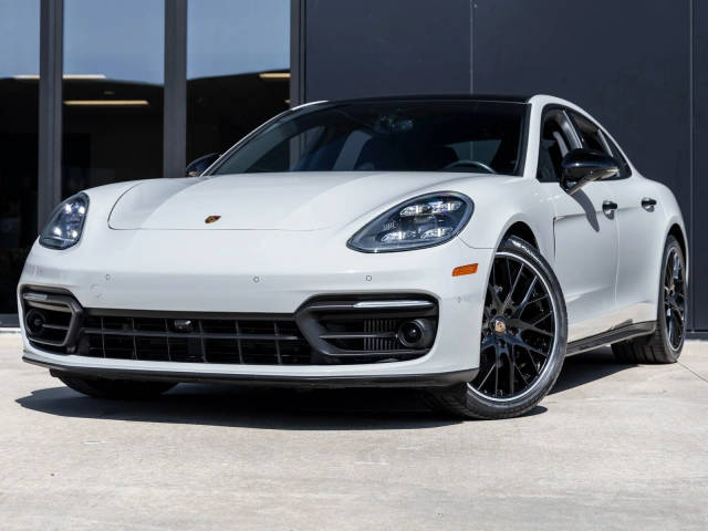 2022 Porsche Panamera Platinum Edition RWD photo