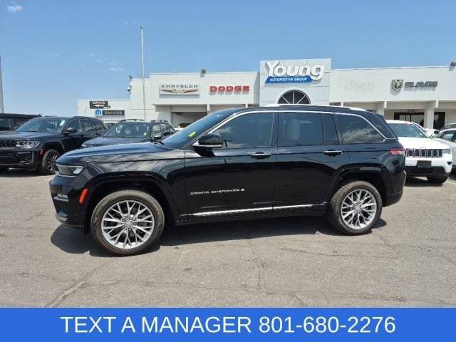 2022 Jeep Grand Cherokee Summit 4WD photo
