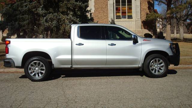 2022 Chevrolet Silverado 1500 LTZ 4WD photo