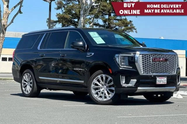 2022 GMC Yukon XL Denali 4WD photo
