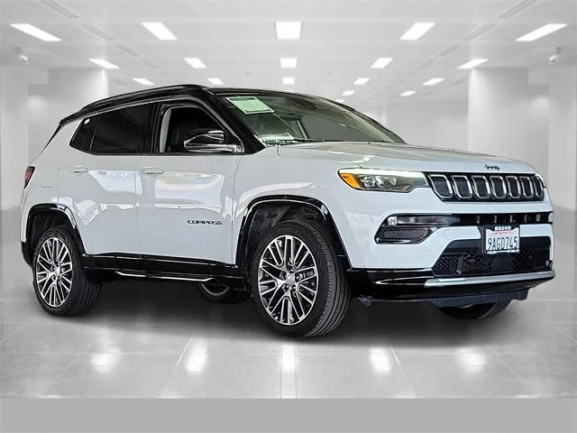 2022 Jeep Compass Limited 4WD photo