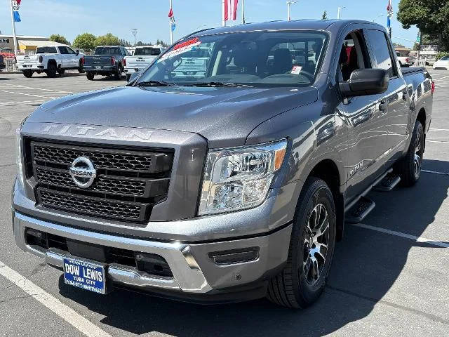 2022 Nissan Titan SV RWD photo