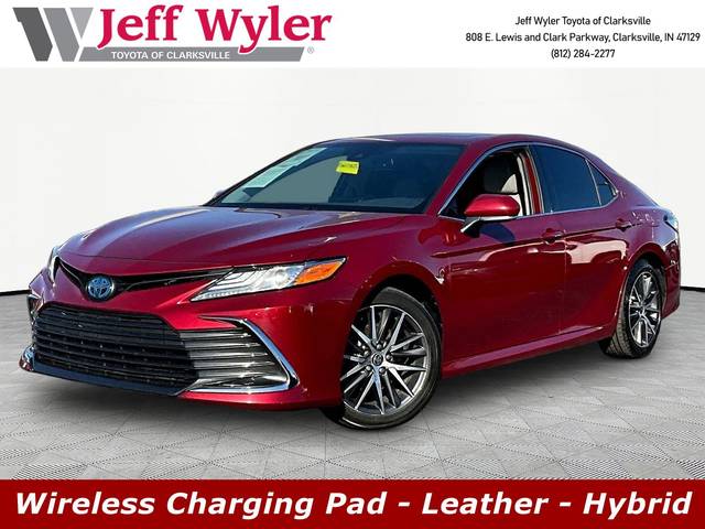 2022 Toyota Camry Hybrid XLE FWD photo