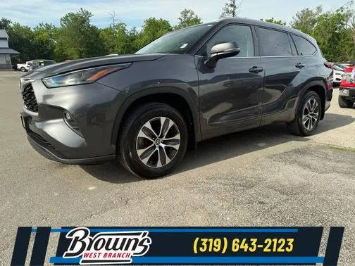 2022 Toyota Highlander XLE AWD photo