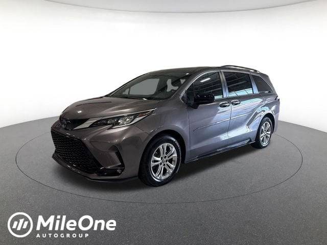 2022 Toyota Sienna XSE AWD photo