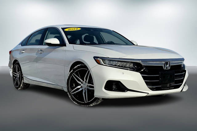 2022 Honda Accord Touring FWD photo