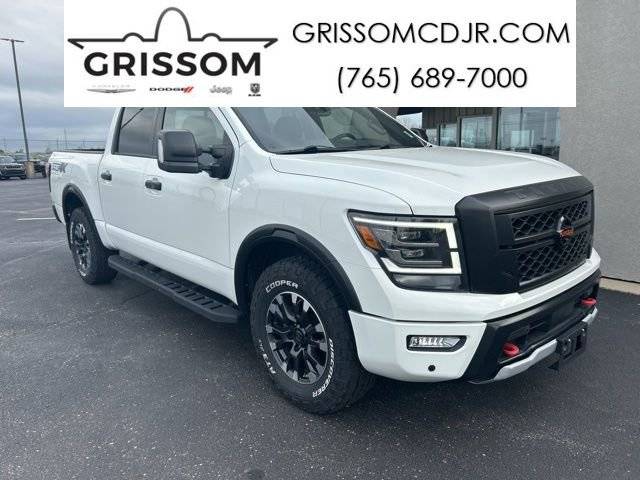 2022 Nissan Titan PRO-4X 4WD photo