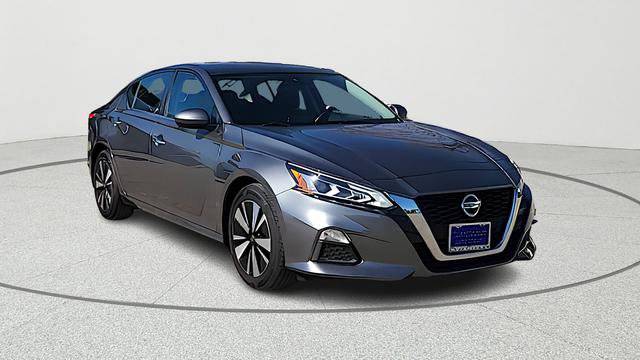 2022 Nissan Altima 2.5 SV FWD photo