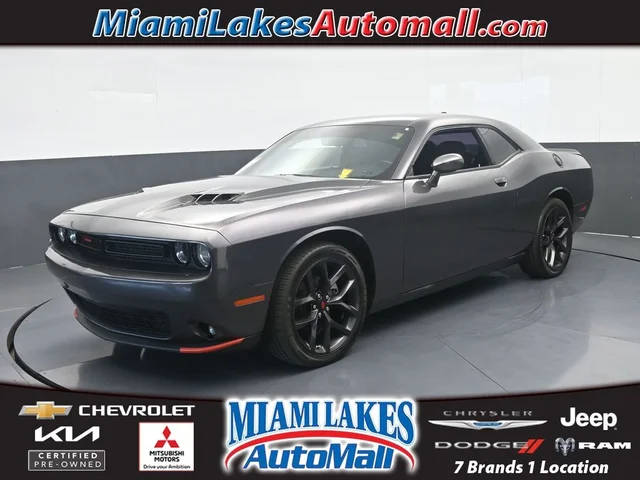 2022 Dodge Challenger SXT RWD photo