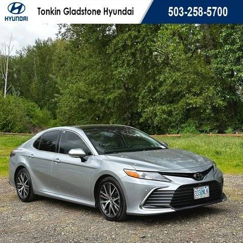 2022 Toyota Camry XLE V6 FWD photo