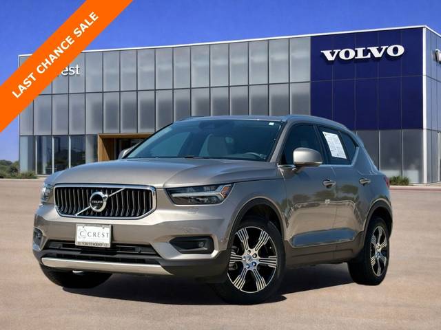 2022 Volvo XC40 Inscription AWD photo