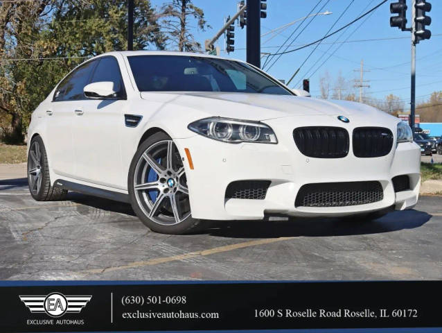 2015 BMW M5 RWD photo