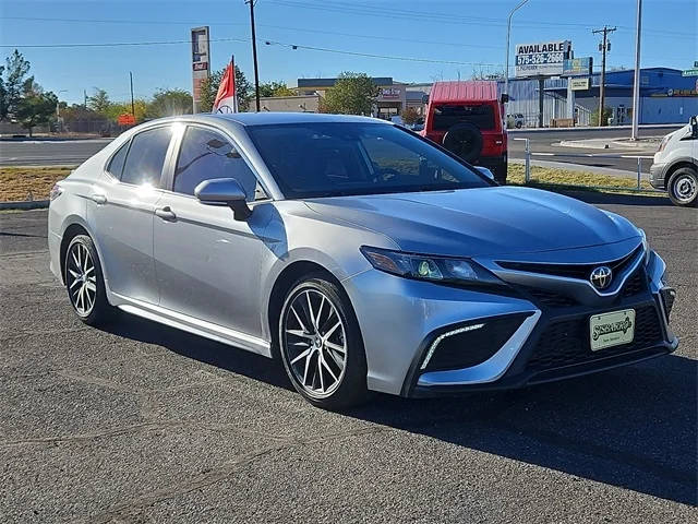 2022 Toyota Camry SE FWD photo