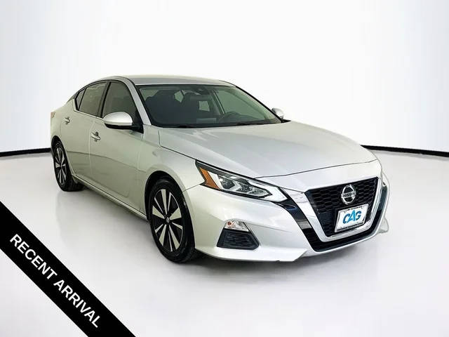 2022 Nissan Altima 2.5 SV FWD photo