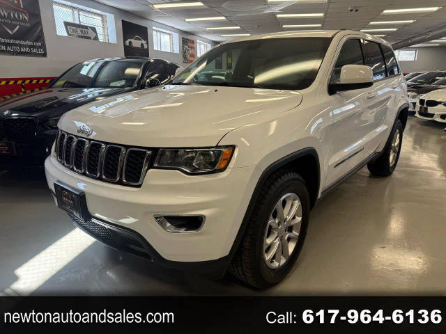2022 Jeep Grand Cherokee Laredo E 4WD photo