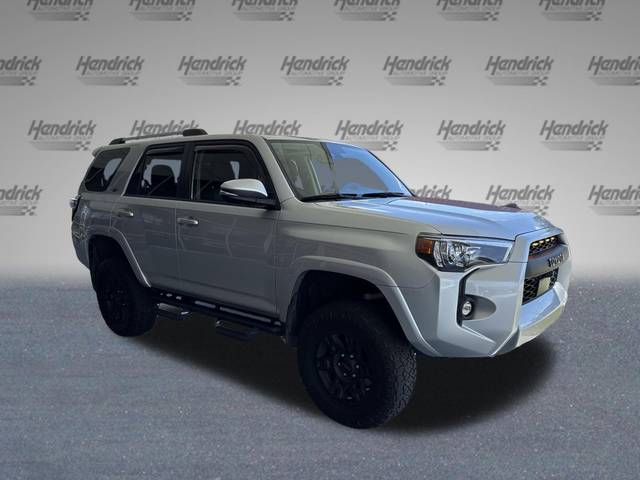 2022 Toyota 4Runner SR5 Premium 4WD photo