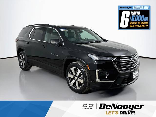2022 Chevrolet Traverse LT Leather FWD photo