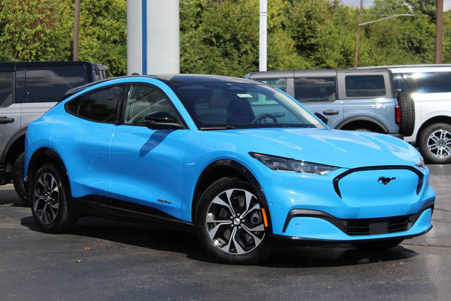 2022 Ford Mustang Mach-E Premium RWD photo