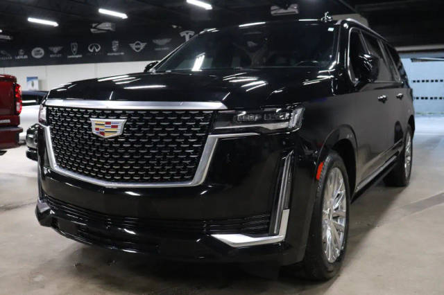 2022 Cadillac Escalade ESV Premium Luxury 4WD photo