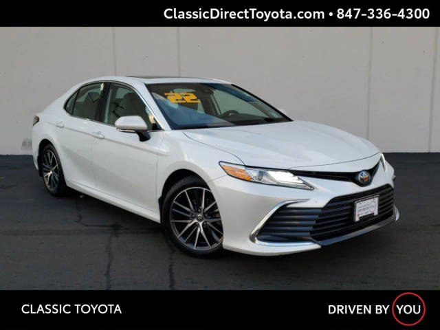 2022 Toyota Camry Hybrid XLE FWD photo