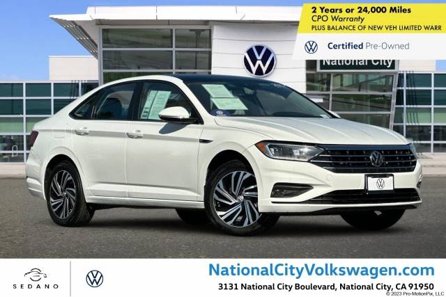 2021 Volkswagen Jetta SEL Premium FWD photo
